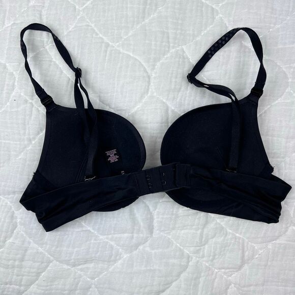 Victoria’s Secret Very Sexy Plunge Bra – Size 32B – Black - Picture 4 of 9